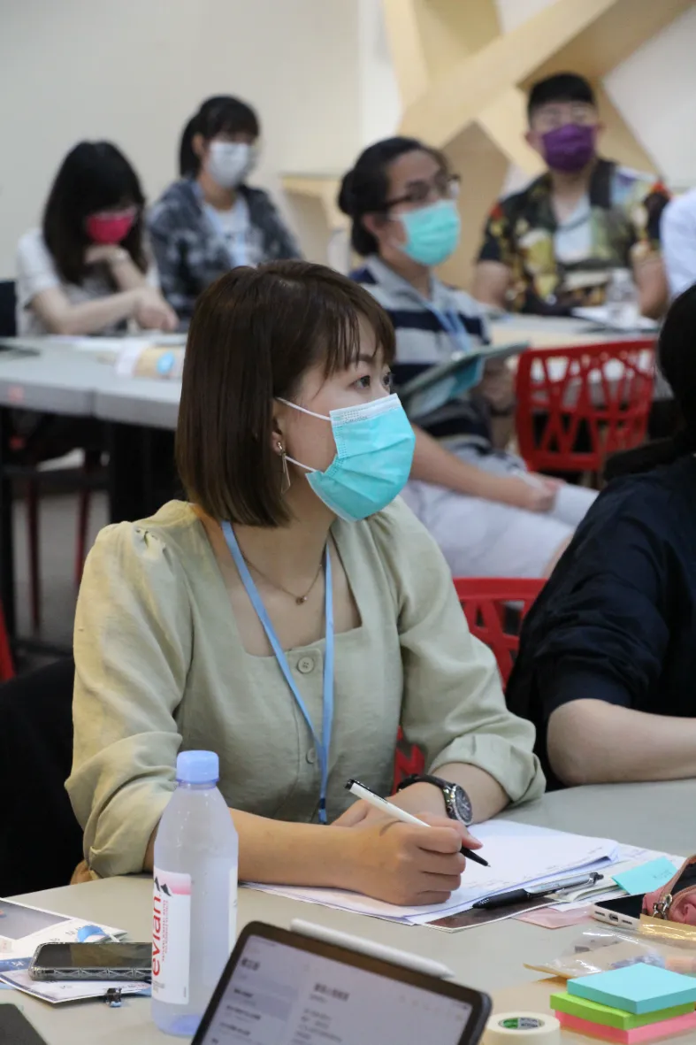 低薪青年對心理健康資源運用與阻抗-雲嘉南高屏5縣市為例8