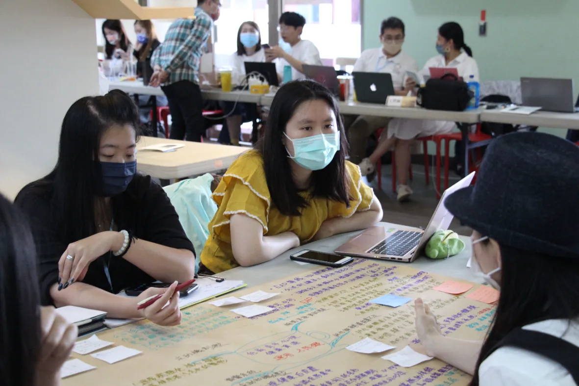 低薪青年對心理健康資源運用與阻抗-雲嘉南高屏5縣市為例24